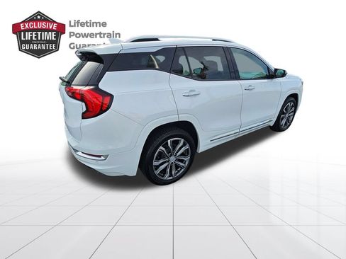 Used 2020 GMC Terrain Denali w/ Denali Premium Package FWD image 7