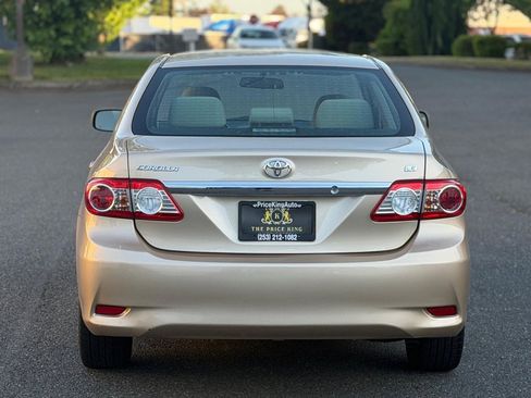 Used 2013 Toyota Corolla LE FWD image 8
