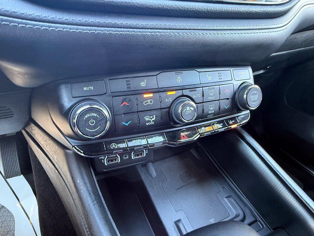 Used 2022 Dodge Durango GT AWD/4WD image 29