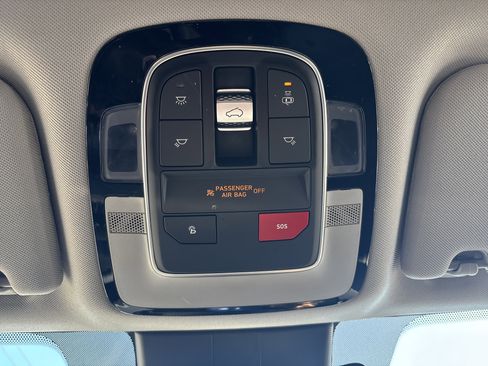 Used 2022 Hyundai Santa Fe SEL Premium image 24