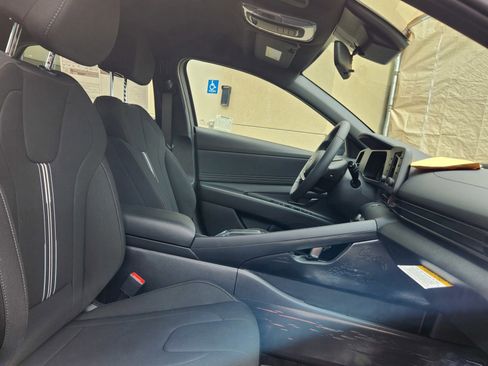 New 2026 Hyundai Elantra Sport image 28