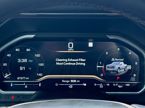 Used 2023 GMC Sierra 1500 AT4 w/ AT4 Preferred Package AWD/4WD image 17