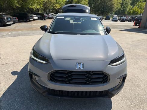 Used 2025 Honda HR-V Sport image 14