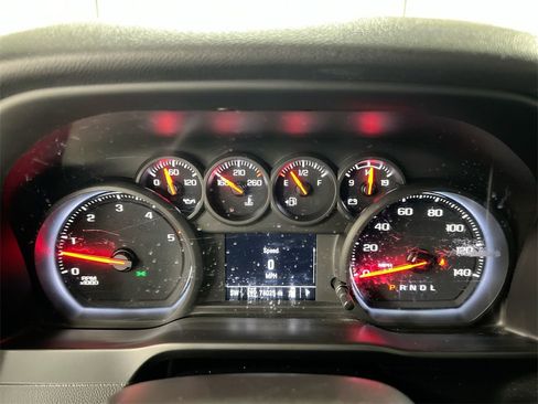 Used 2021 Chevrolet Silverado 2500 Custom w/ Custom Value Package image 11