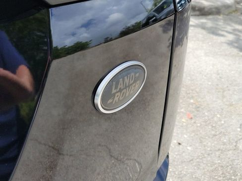 Used 2020 Land Rover Range Rover Evoque SE image 13