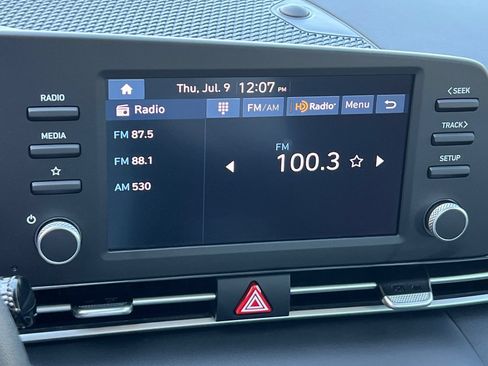 Used 2026 Hyundai Elantra Hybrid FWD image 23