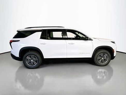 New 2026 Chevrolet Traverse LT image 4