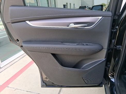 Used 2025 Cadillac XT5 Luxury w/ LPO, Floor Liner Package image 16