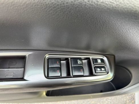 Used 2011 Subaru Impreza WRX STI image 19