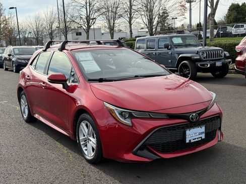 Used 2022 Toyota Corolla SE image 2
