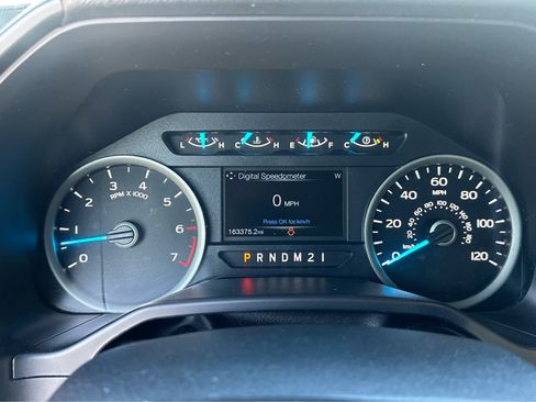 Used 2015 Ford F150 XLT w/ Equipment Group 302A Luxury AWD/4WD image 13