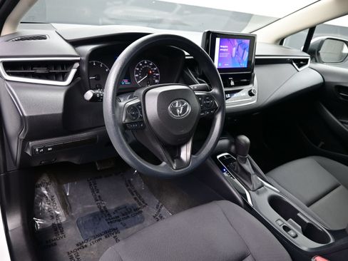 Used 2023 Toyota Corolla LE FWD image 12