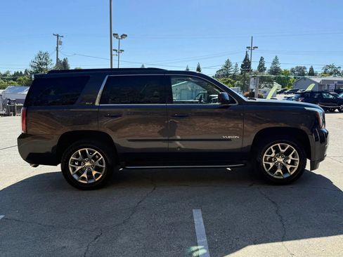 Used 2015 GMC Yukon SLT w/ Open Road Package AWD/4WD image 8