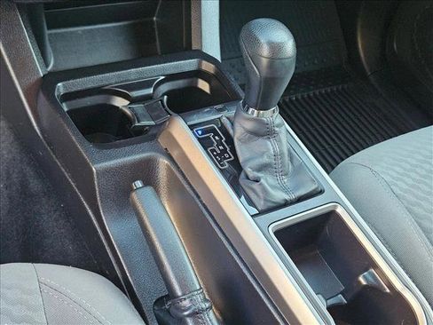 Used 2022 Toyota Tacoma SR5 image 11