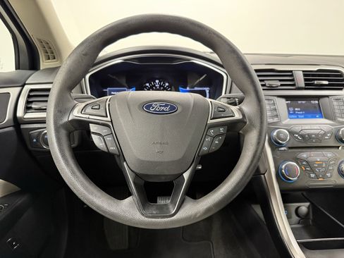 Used 2018 Ford Fusion S image 21
