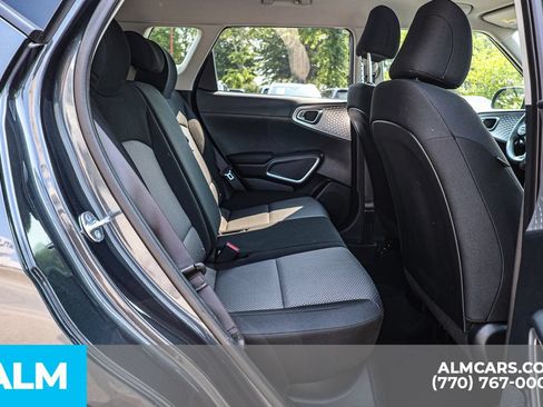 Used 2025 Kia Soul LX w/ LX Technology Package FWD image 22