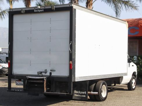 Used 2016 Ford E-450 and Econoline 450 Super Duty w/ Power Windows & Locks Group RWD image 12
