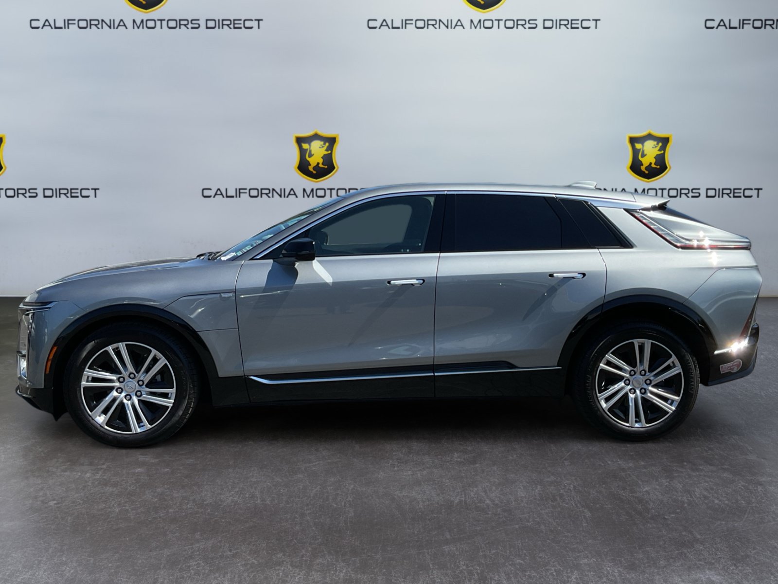 Used 2024 Cadillac Lyriq Tech RWD image 8