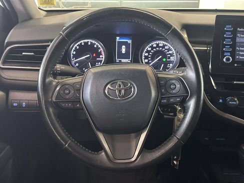 Used 2022 Toyota Camry SE FWD image 15