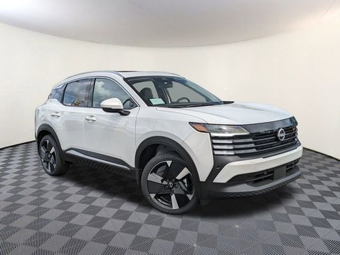 New 2025 Nissan Kicks SR w/ SR Premium Package image 1