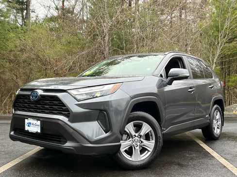 Used 2024 Toyota RAV4 XLE w/ Convenience Package AWD/4WD image 1