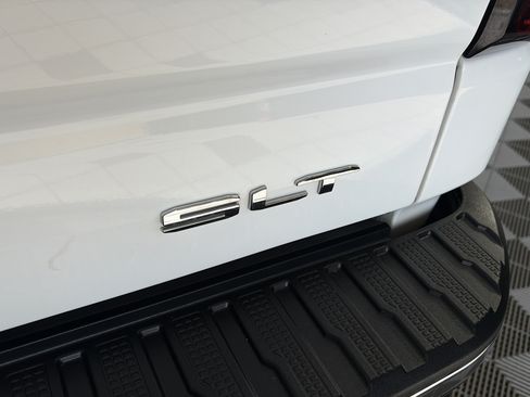 Used 2024 GMC Sierra 1500 SLT w/ SLT Premium Plus Package AWD/4WD image 16