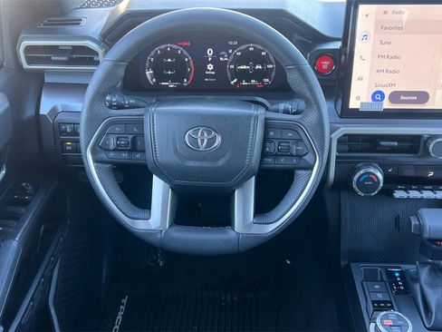 Used 2024 Toyota Tacoma TRD Off-Road image 17