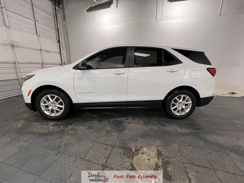 Used 2024 Chevrolet Equinox LS w/ LS Convenience Package FWD image 6