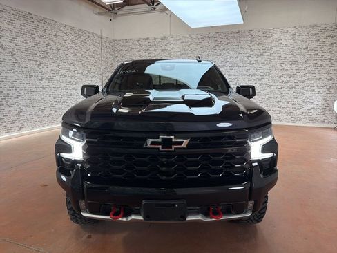 Used 2023 Chevrolet Silverado 1500 ZR2 w/ Technology Package image 2