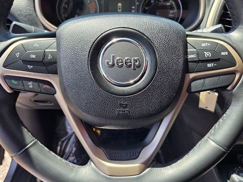 Used 2016 Jeep Cherokee Latitude w/ Safety/Convenience Group AWD/4WD image 29