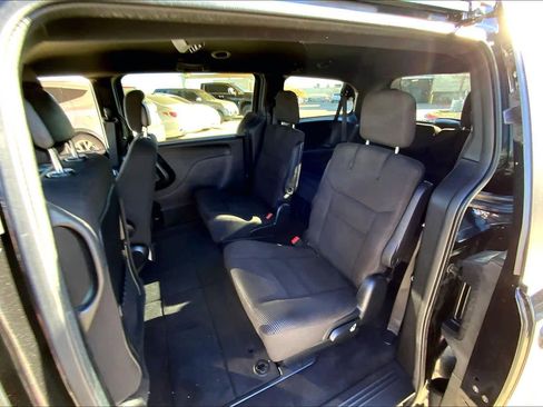 Used 2020 Dodge Grand Caravan SE image 20