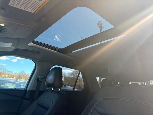 Used 2023 Ford Explorer XLT w/ Equipment Group 202A image 21