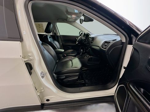 Used 2018 Jeep Compass Limited w/ Navigation Group image 31