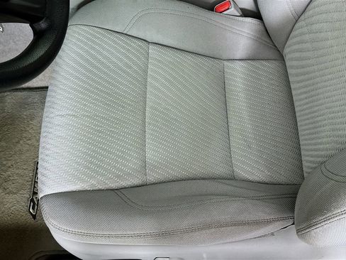 Used 2015 Toyota Camry LE FWD image 19