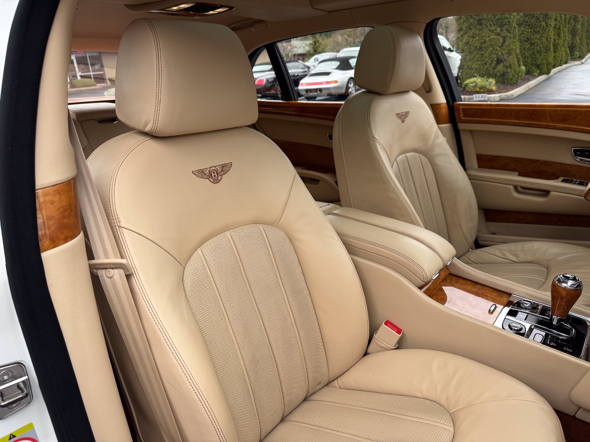 Used 2013 Bentley Mulsanne RWD image 40