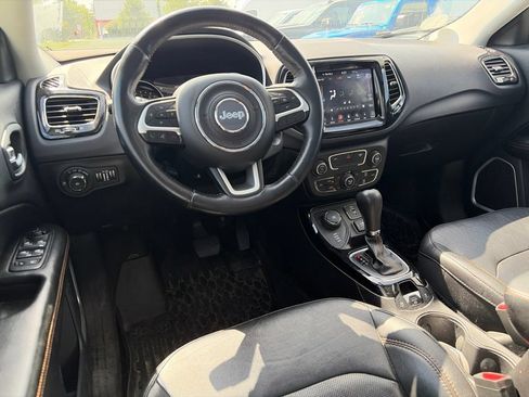 Used 2019 Jeep Compass Limited AWD/4WD image 10