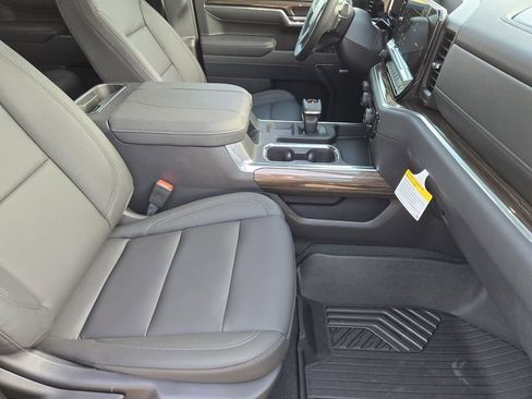 New 2026 Chevrolet Silverado 1500 LT Trail Boss w/ LT Trail Boss Premium Package AWD/4WD image 6