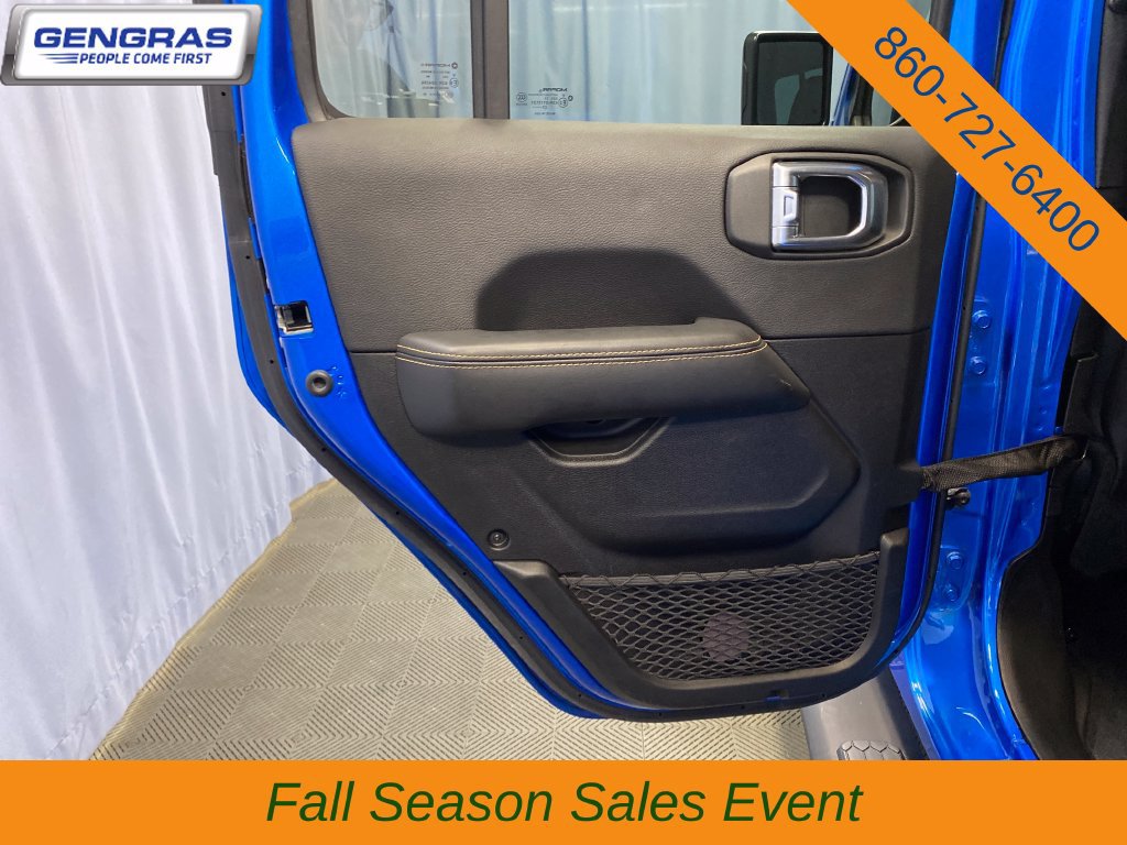 Used 2024 Jeep Wrangler Unlimited Sahara w/ Safety Group AWD/4WD image 24