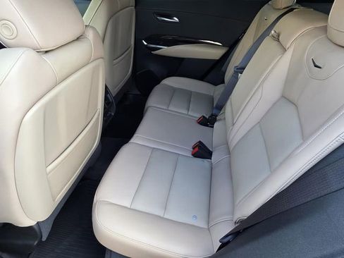 Used 2025 Cadillac XT4 Premium Luxury FWD image 9