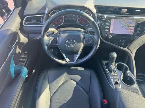 Used 2018 Toyota Camry XSE image 17