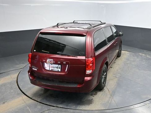 Used 2018 Dodge Grand Caravan SE image 36