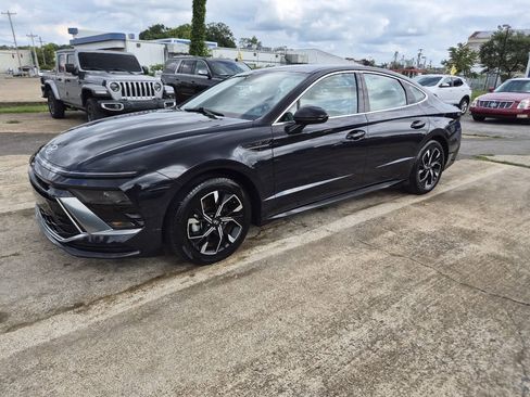 Used 2025 Hyundai Sonata SEL FWD image 3
