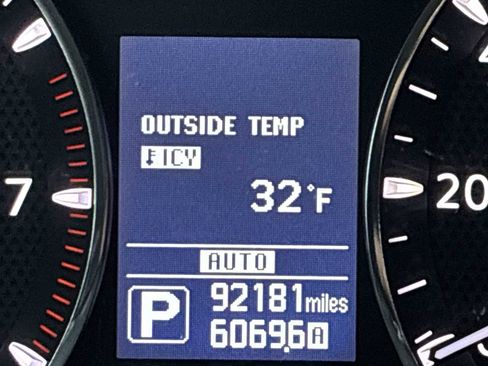 Used 2020 Nissan Armada SL w/ Premium Package image 12