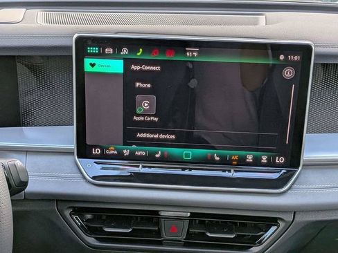 New 2026 Volkswagen Tiguan SE R-Line FWD image 19