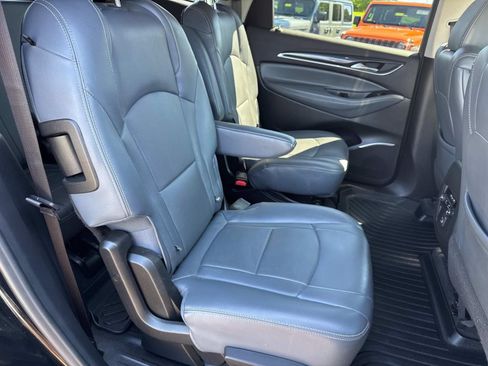 Used 2021 Buick Enclave Essence FWD image 26