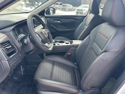 New 2026 Nissan Rogue SV image 9