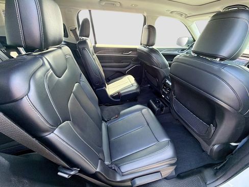 Used 2021 Jeep Grand Cherokee L Limited RWD image 29