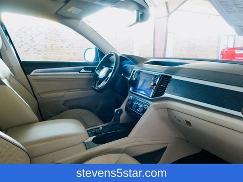 Used 2022 Volkswagen Atlas SEL Premium image 7