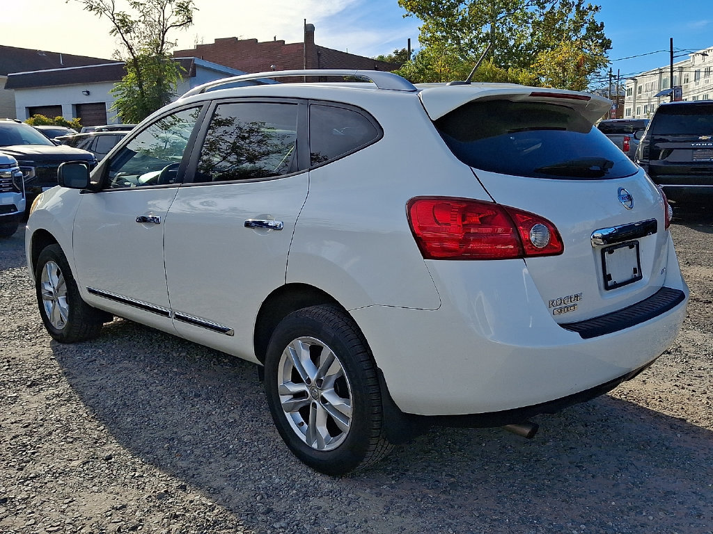 Used 2015 Nissan Rogue S w/ Convenience Package AWD/4WD image 6