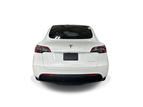 Certified 2023 Tesla Model Y Long Range AWD/4WD image 5